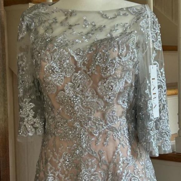 Lara Gown - Picture 5 of 5